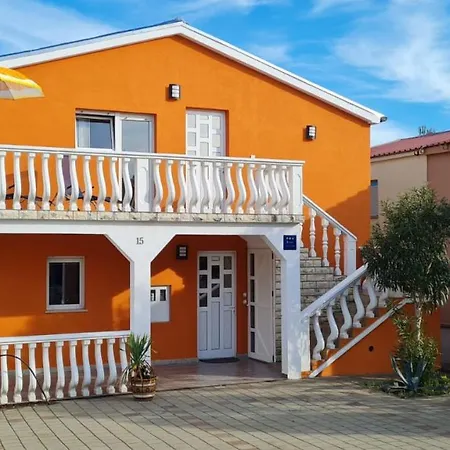 Apartament Sunbeach Vir