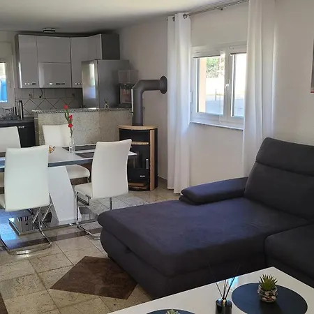 Sunbeach Apartment