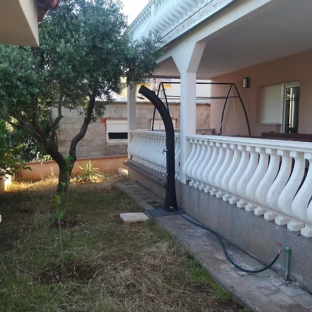 Apartment Sunbeach Vir