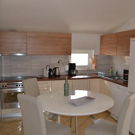 Apartment Sunbeach Vir