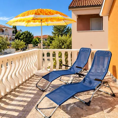 Appartamento Sunbeach Vir
