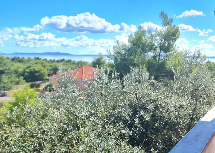 Sunbeach Apartment *