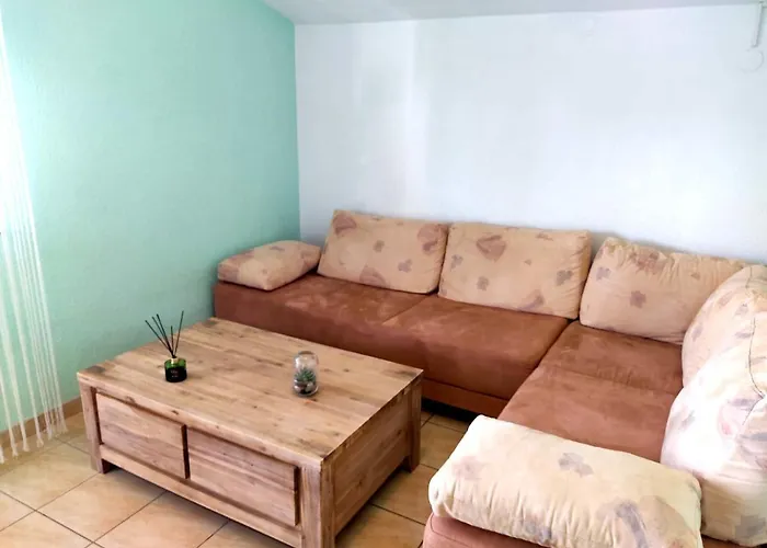 Sunbeach Apartment *